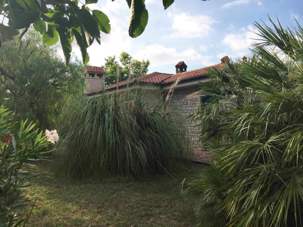 La Casa Nel Verde Larino Exterior photo
