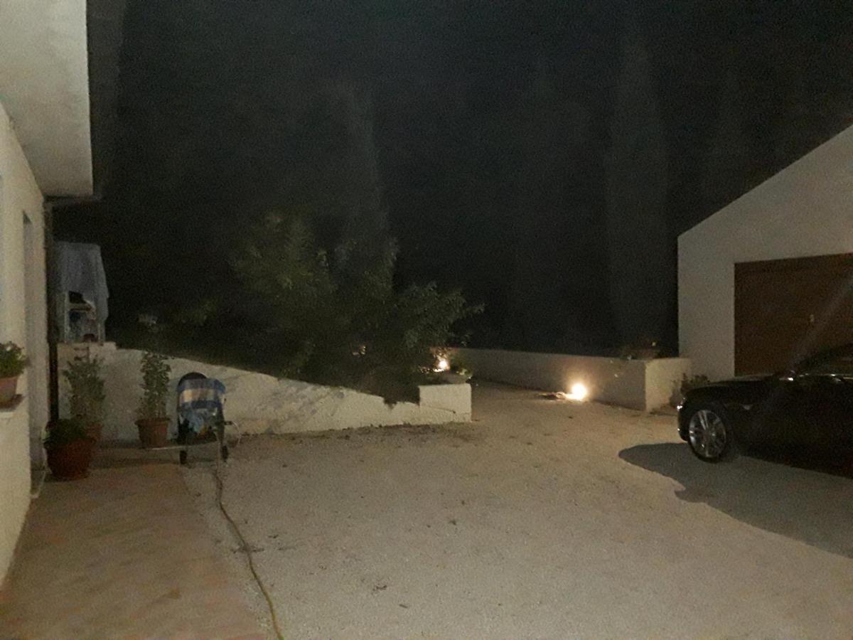 La Casa Nel Verde Larino Exterior photo